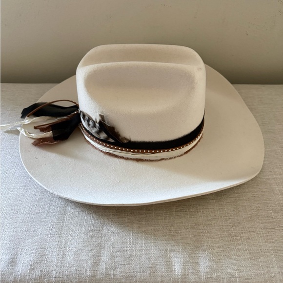GIGI PIP Cream Western Hat with Brown & black Accents - Picture 3 of 10
